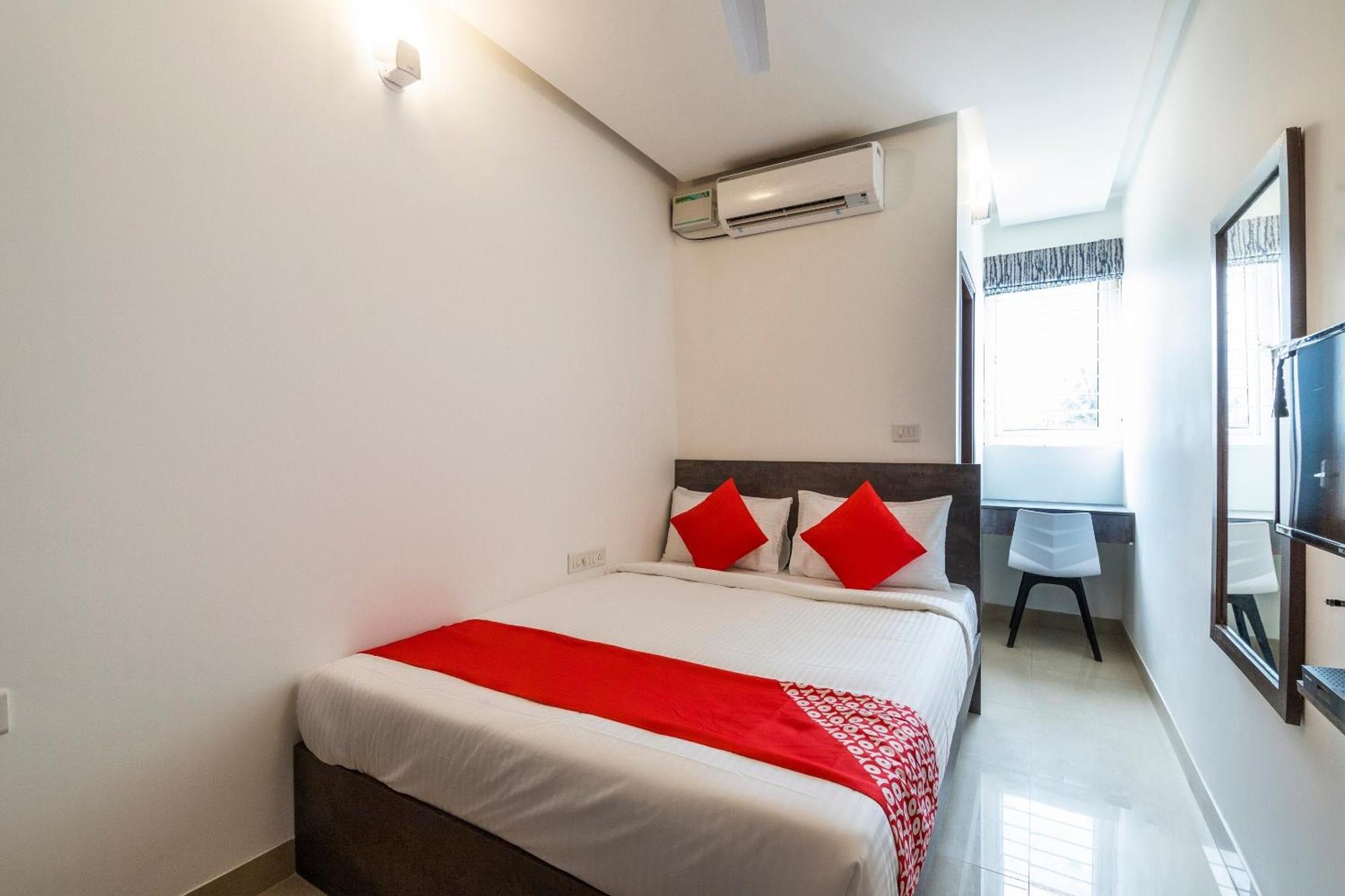Super Townhouse Hebbal Hotel Bangalore Luaran gambar