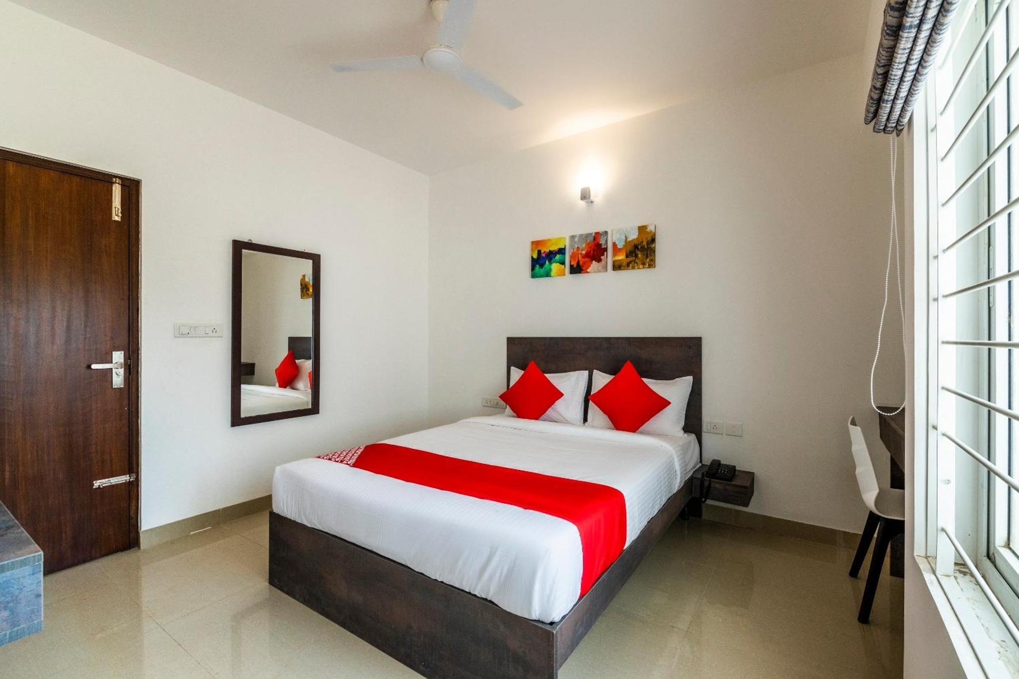 Super Townhouse Hebbal Hotel Bangalore Luaran gambar