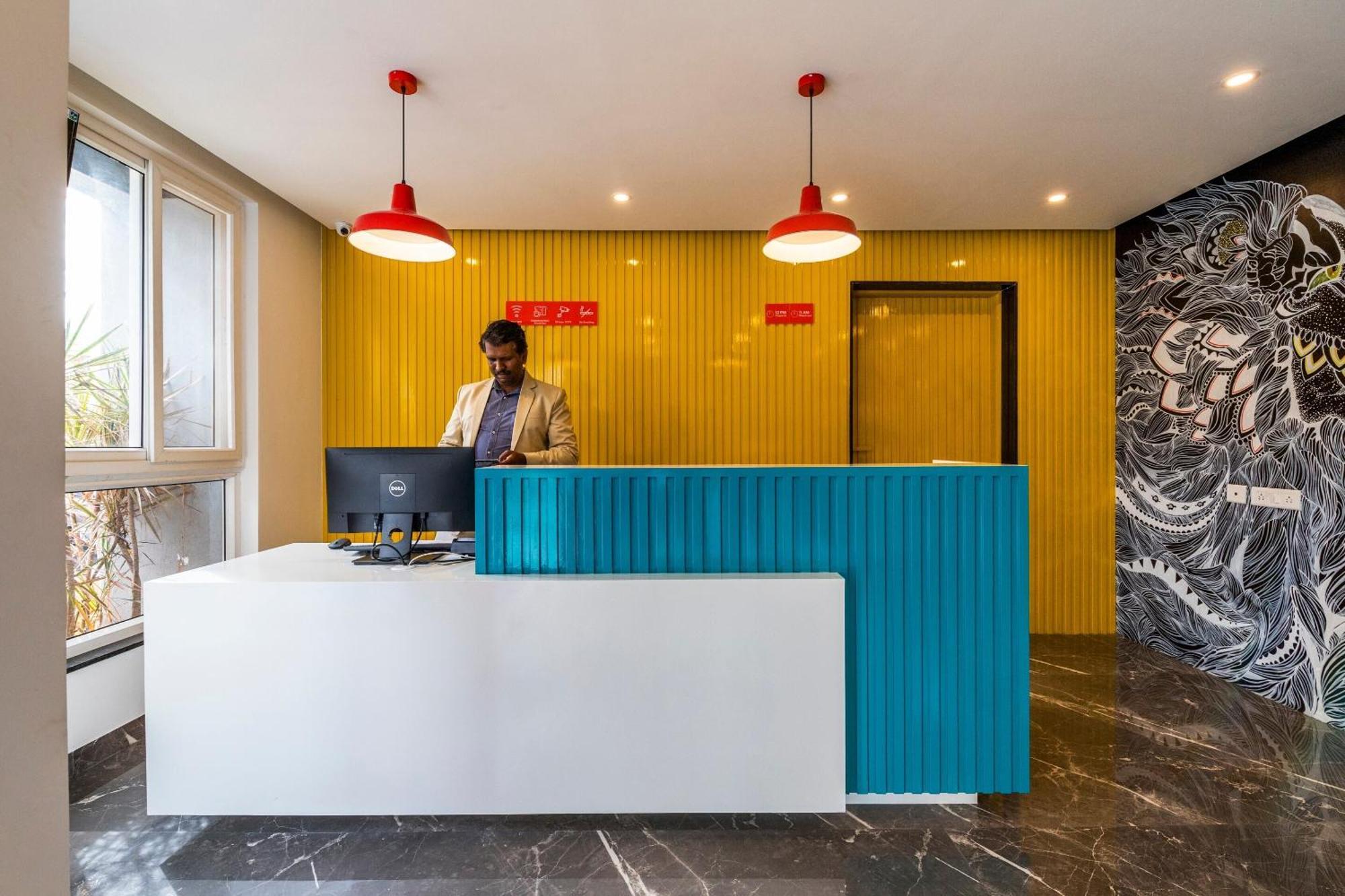 Super Townhouse Hebbal Hotel Bangalore Luaran gambar