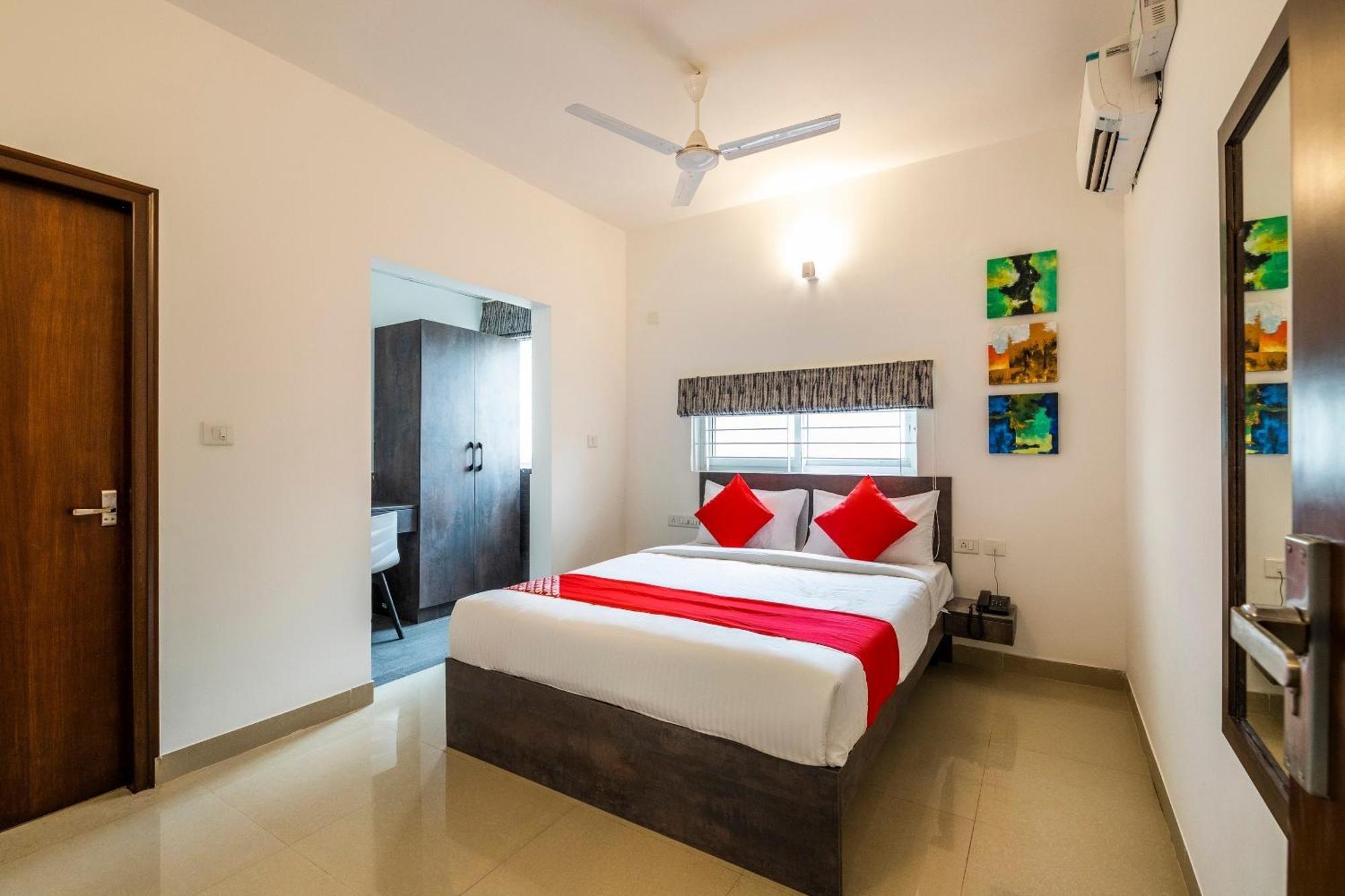Super Townhouse Hebbal Hotel Bangalore Luaran gambar
